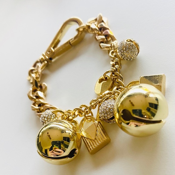 Michael Kors Jewelry - 💋Michael Kors Gold Tone Emblem Chain Bracelet